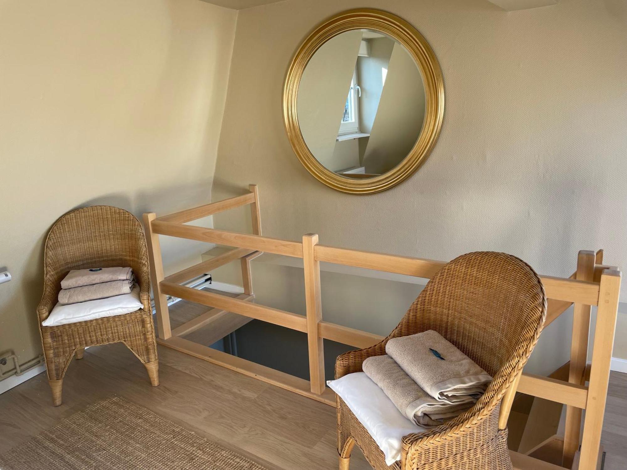 Le 25, Duplex Elegant Au Coeur Du Pietonnier Historique Apartment Намюр Екстериор снимка